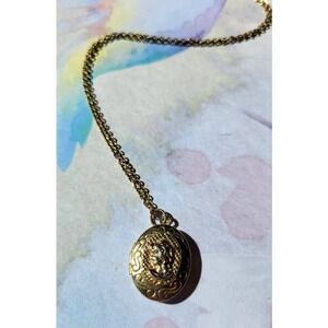 Oval Locket Necklace Gold Tone Vintage Victorian Style Ornate